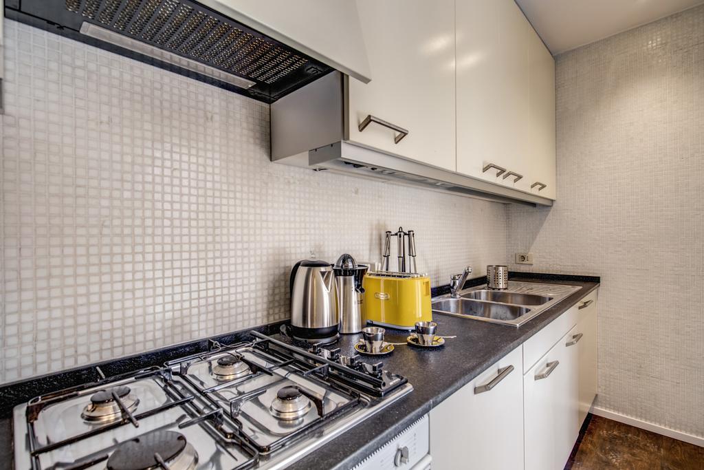 Piazza Farnese Exclusive View 2 Bedroom En Suite Rome Bagian luar foto