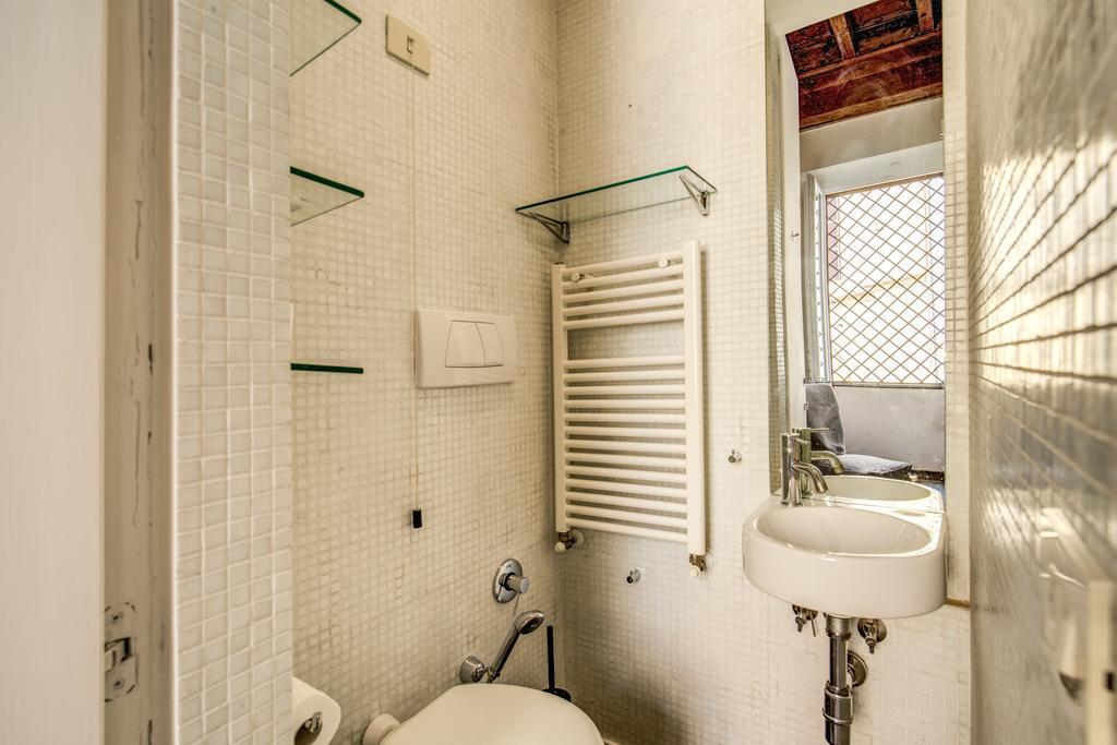 Piazza Farnese Exclusive View 2 Bedroom En Suite Rome Bagian luar foto