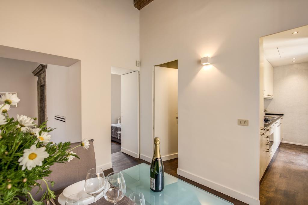 Piazza Farnese Exclusive View 2 Bedroom En Suite Rome Bagian luar foto