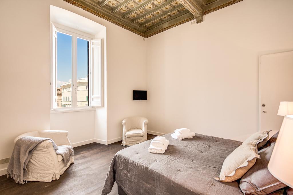 Piazza Farnese Exclusive View 2 Bedroom En Suite Rome Bagian luar foto