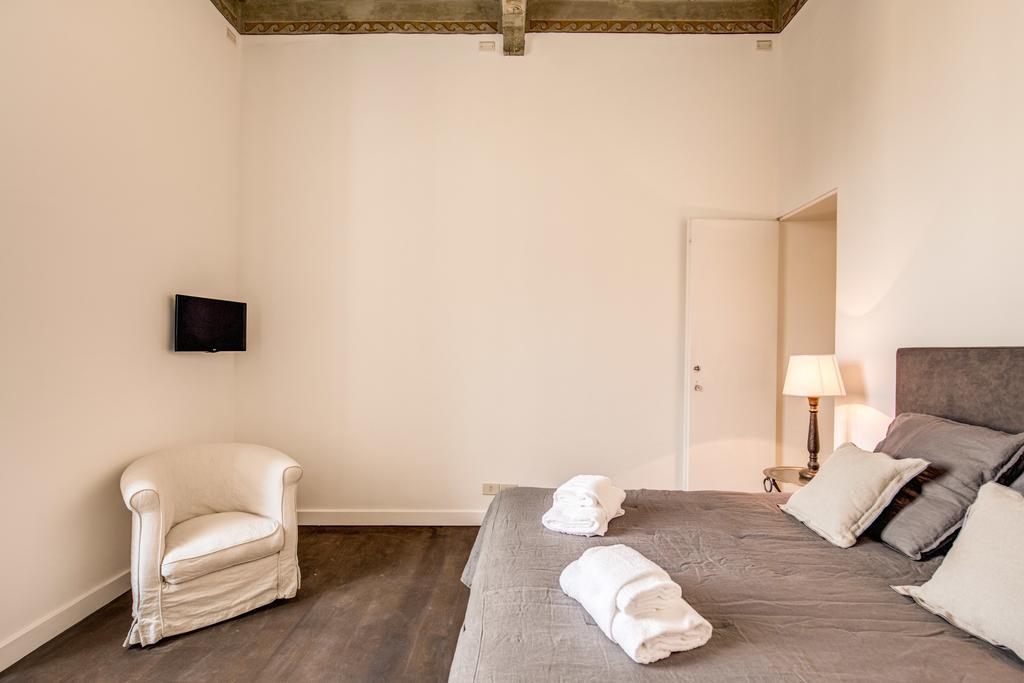 Piazza Farnese Exclusive View 2 Bedroom En Suite Rome Bagian luar foto