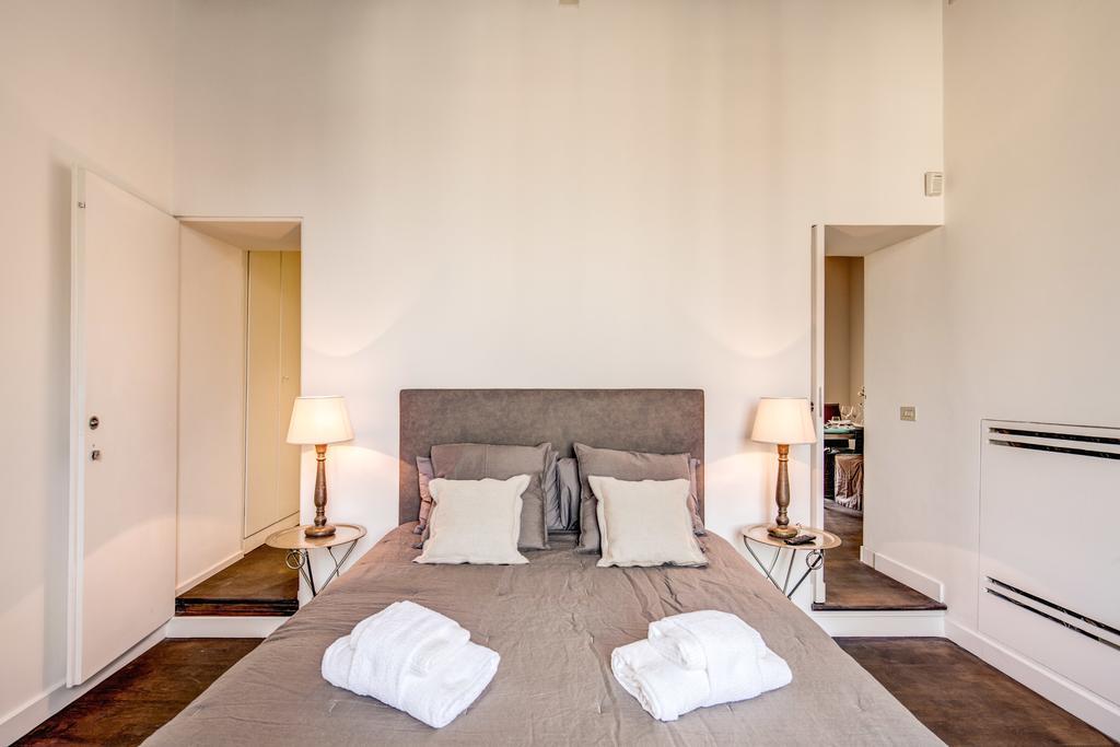 Piazza Farnese Exclusive View 2 Bedroom En Suite Rome Bagian luar foto